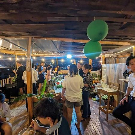 The Gk House Hostel, Ecolliving, Central City, Natural Wooden, Chill View Rooftop, Restaurant And Cocktail Bar Ho Chi Minh-staden Exteriör bild